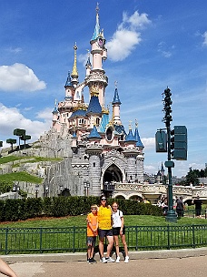 20190808_133439 Mom With Her Kids Disneyland Paris Castle